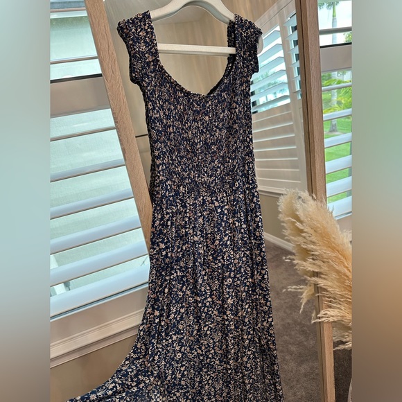 Floral Maxi Dress - Picture 5 of 6